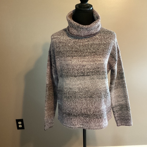 Max studio ladies sweater - Picture 1 of 5